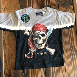 Kid pirate glow in dark tee